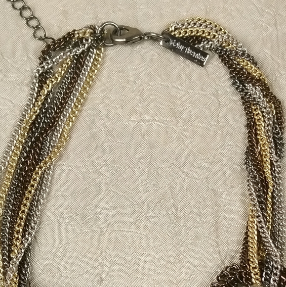 Daisy Fuentes Gold Tone Choker. - Picture 3 of 3